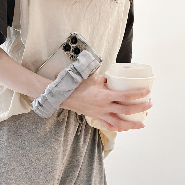 Caurspīdīgs silikona maciņš ar turētāju priekš iPhone