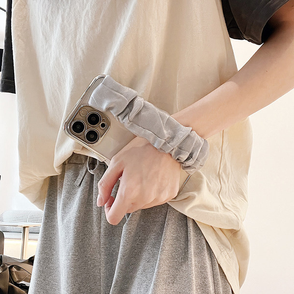 Caurspīdīgs silikona maciņš ar turētāju priekš iPhone