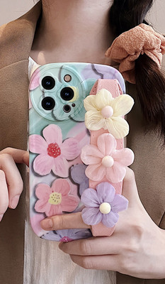 Модерен калъф за IPhone с държач и 3D декорация флорални мотиви