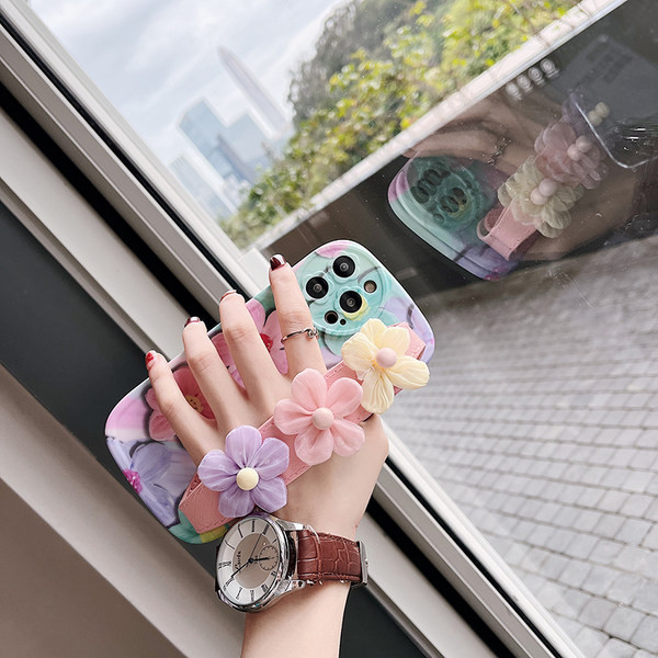 Husa moderna pentru iPhone cu suport si decor 3D cu motive florale