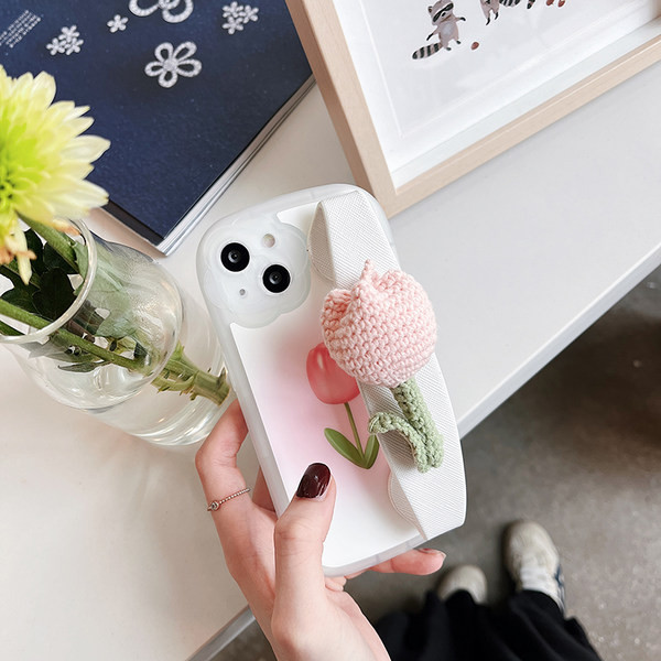 IPhone13 silikona maciņš ar 3D ziedu