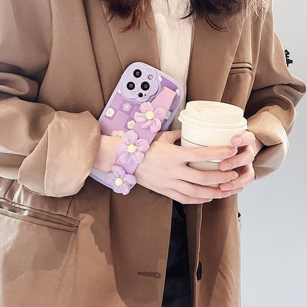 Husa din silicon pentru iPhone cu suport si motive florale