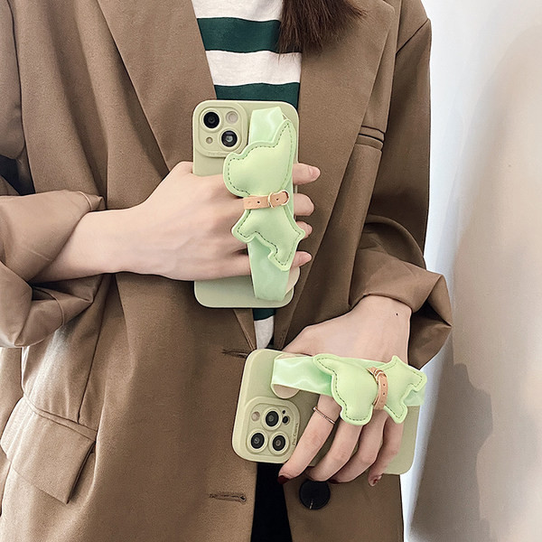 Uue mudeli silikoonümbris rohelises värvitoonis -IPhone