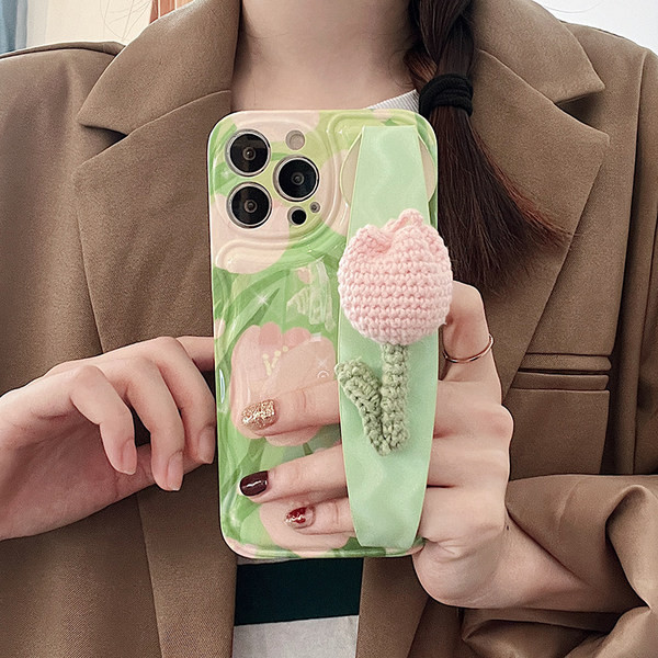 Husa din silicon cu suport si decor 3D lalele pentru iPhone