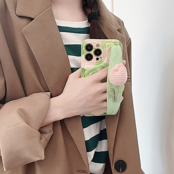 Husa din silicon cu suport si decor 3D lalele pentru iPhone