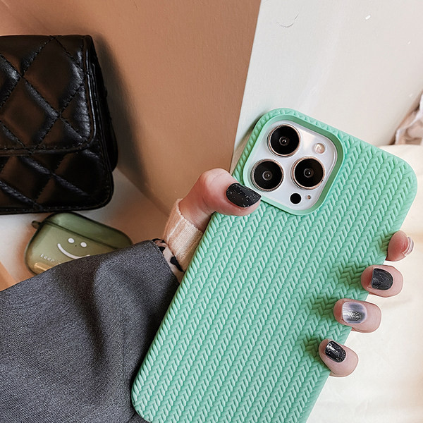 Husa cu relief din silicon pentru iPhone