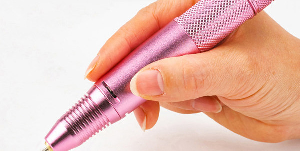 Ηλεκτρική λίμα νυχιών με πολλά προσαρτήματα