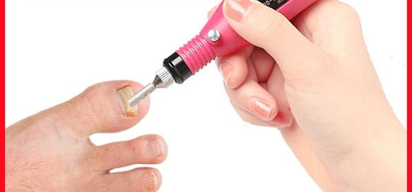 Ηλεκτρική λίμα πλήρης με συνημμένα για μανικιούρ και πεντικιούρ