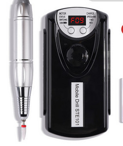 Elektriskā klusā nagu vīle ar vairākiem stiprinājumiem