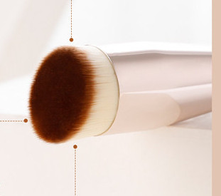 Pensula pentru aplicarea fondului de ten