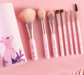 Set pensule de machiaj cu geanta cosmetica