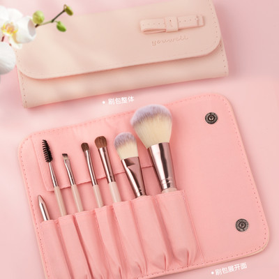 Set pensule de machiaj cu geanta cosmetica