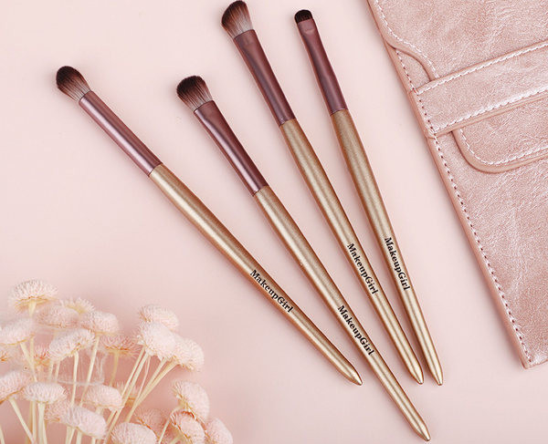 4 ēnu otu komplekts