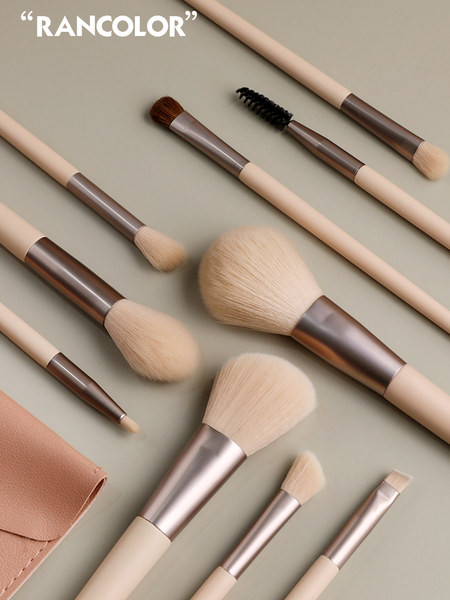 Set četkica za šminkanje s kompletom ili kutijom