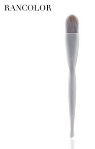 Prijenosna četkica za korektor