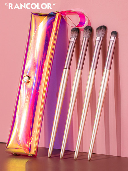 Kistovi za šminkanje 4 komada u kompletu sa kutijom