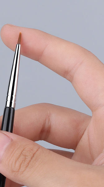 Četka s mekim vlaknima za šminkanje