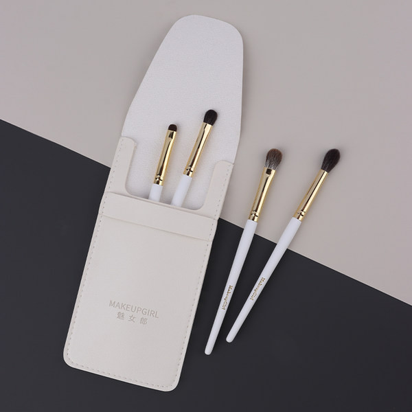 Meigipintslid 4 tükki koos ümbrisega