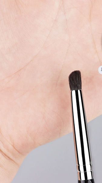Četkica za šminkanje za nanošenje sjenki