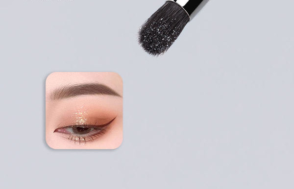Četkica za šminkanje za nanošenje sjenki