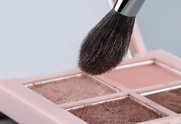 Pintsel varjude hõlpsaks pealekandmiseks