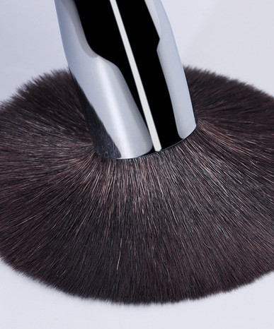 Četka s mekim vlaknima za rumenilo