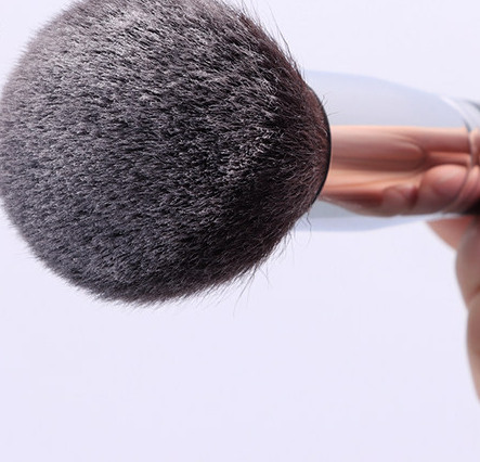 Četka s mekim vlaknima za rumenilo