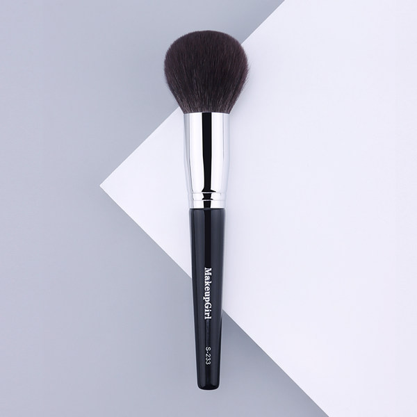 Četka s mekim vlaknima za rumenilo