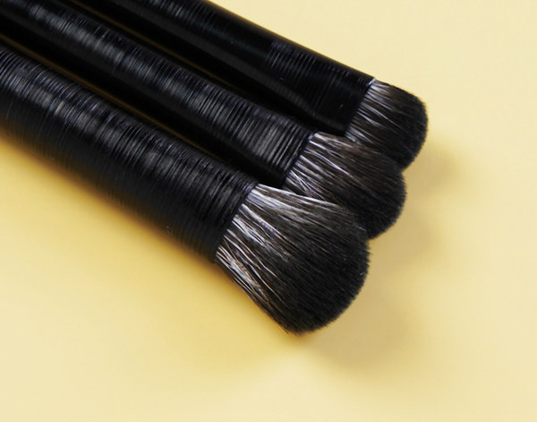 Musta värvi meigipintslite komplekt 3,5,6 tk