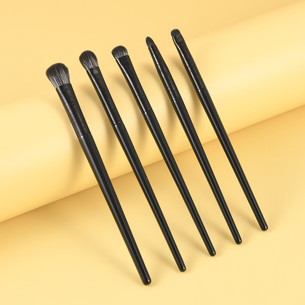 Musta värvi meigipintslite komplekt 3,5,6 tk
