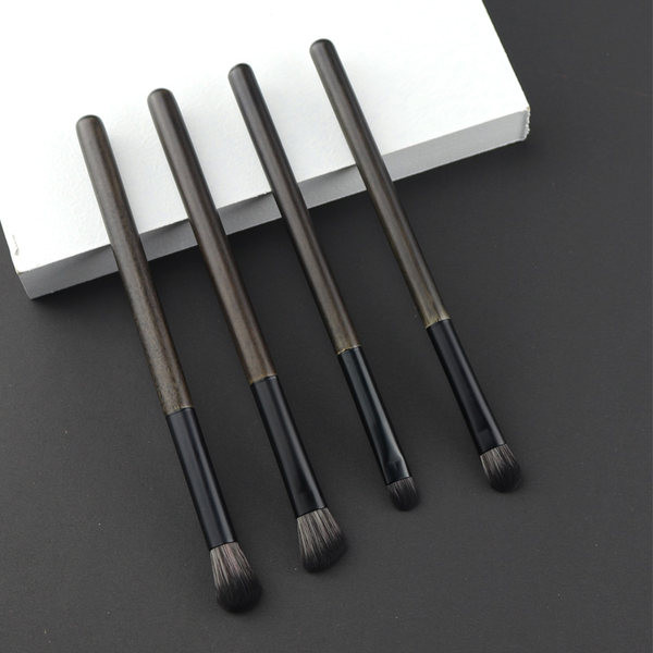 Pensula de machiaj din par artificial - 4 bucati