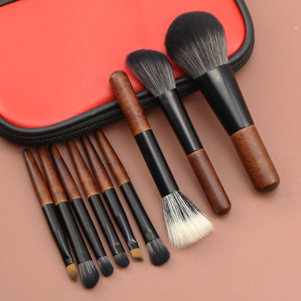 Mini makeup kistovi 9 komada u setu