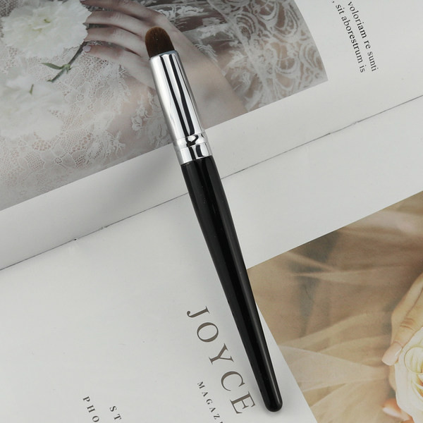 Ülitäpne ümara peaga peitepintsel