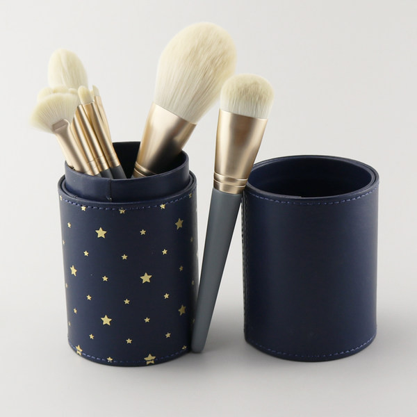 Komplektis 10 või 12 meigipintslit