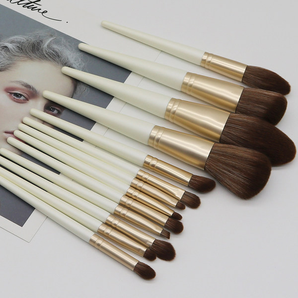 Set de 13 pensule de machiaj cu peri moi