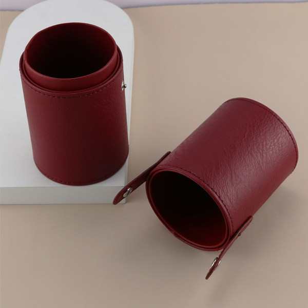 Kutija pogodna za kistove za šminku