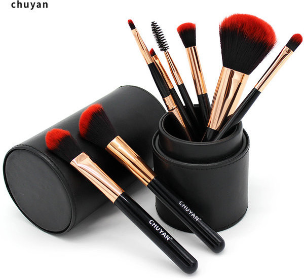 Σετ με 8 πινέλα μακιγιάζ με κουτί