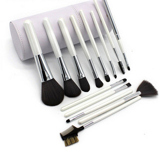 Set de machiaj - perii cu par artificial
