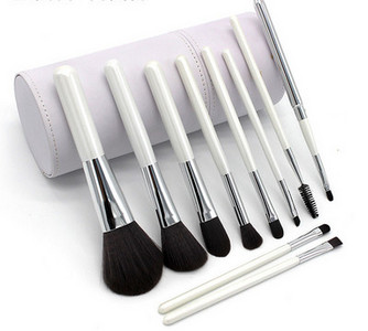 Set de machiaj - perii cu par artificial