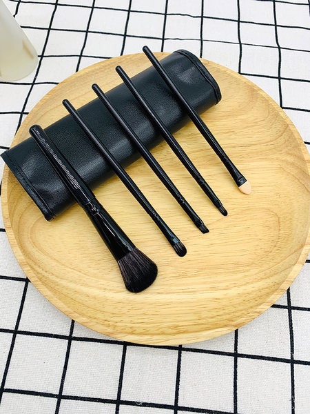 Set pensule de machiaj din par artificial - diferite modele