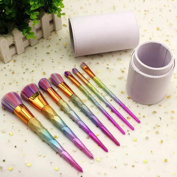 Set od 7 kistova za šminkanje