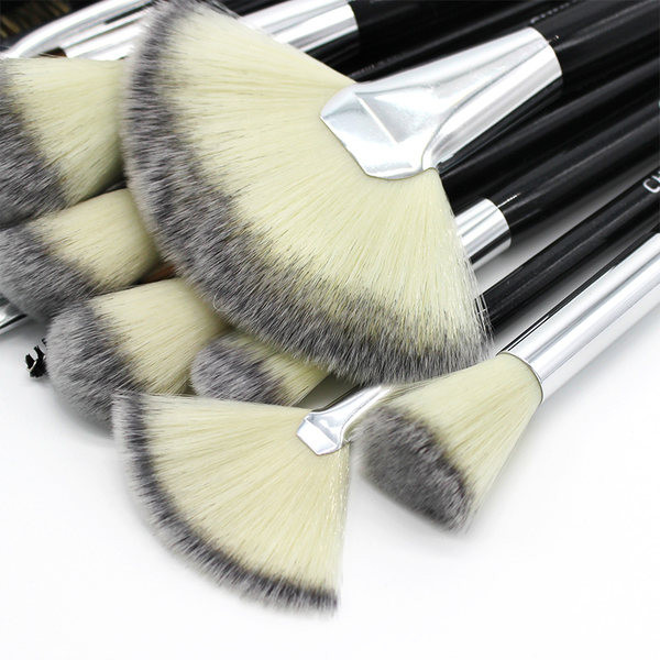 Aplauzuma otiņas ar kosmētikas maisiņu