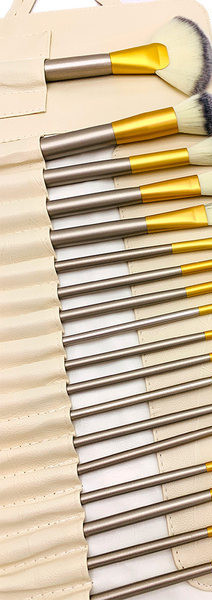 Meigipintslite komplekt 7,12,18,24 tk, nahkümbrisega