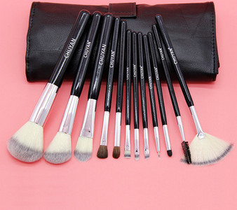 Set pensule de machiaj 7,12,18,24 bucati cu husa din piele