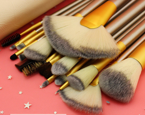 Πινέλα μακιγιάζ - πλήρες σετ