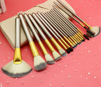Set pensule de machiaj cu kit