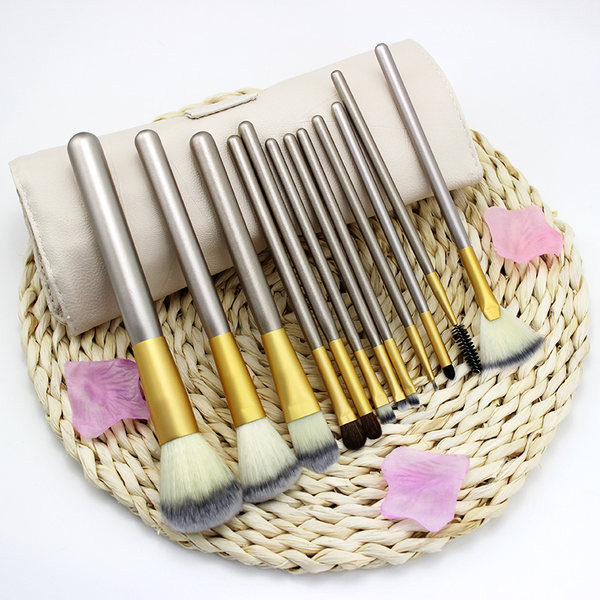 Σετ με 12 πινέλα μακιγιάζ