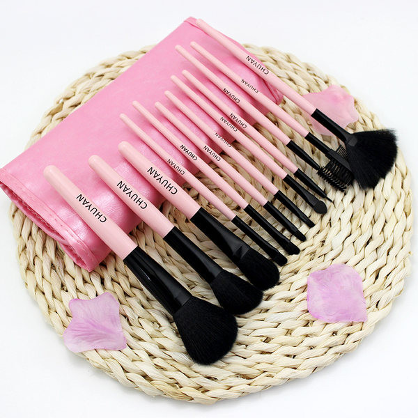 Σετ πινέλα μακιγιάζ με απαλές τρίχες