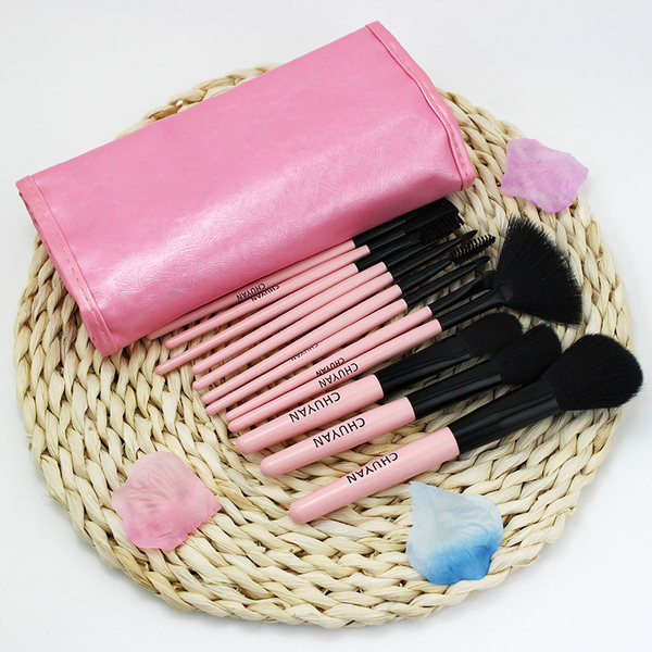 Σετ πινέλα μακιγιάζ με απαλές τρίχες