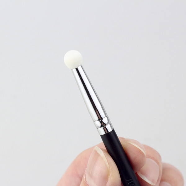 Perie cu două capete de machiaj